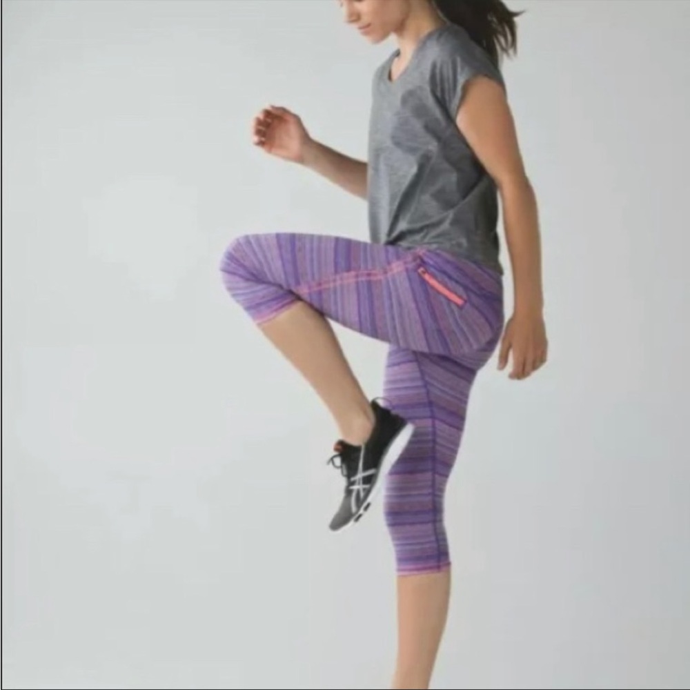 Lululemon Cropped Purple Striped Leggings Athletic - Picture 2 of 12